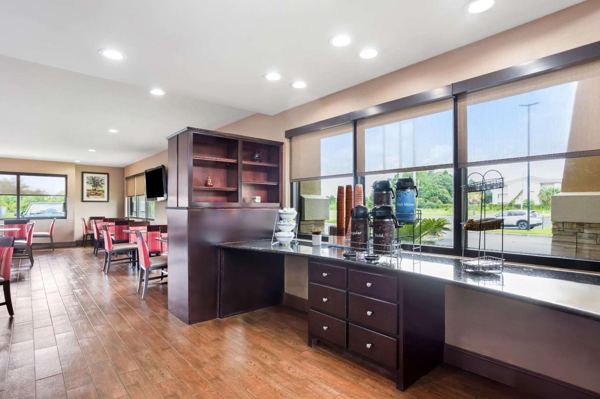 Comfort Suites Gulfport Εξωτερικό φωτογραφία