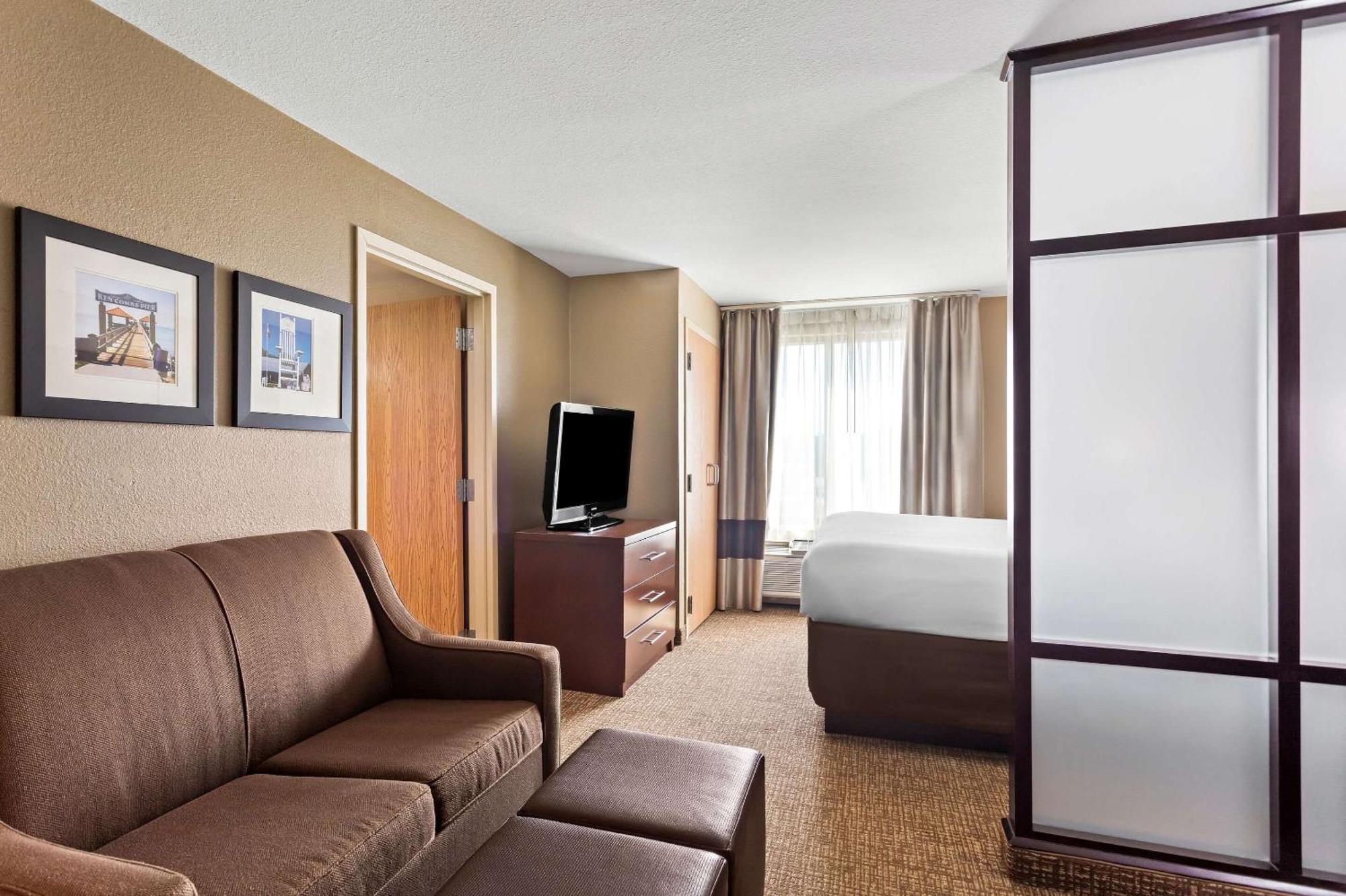Comfort Suites Gulfport Εξωτερικό φωτογραφία