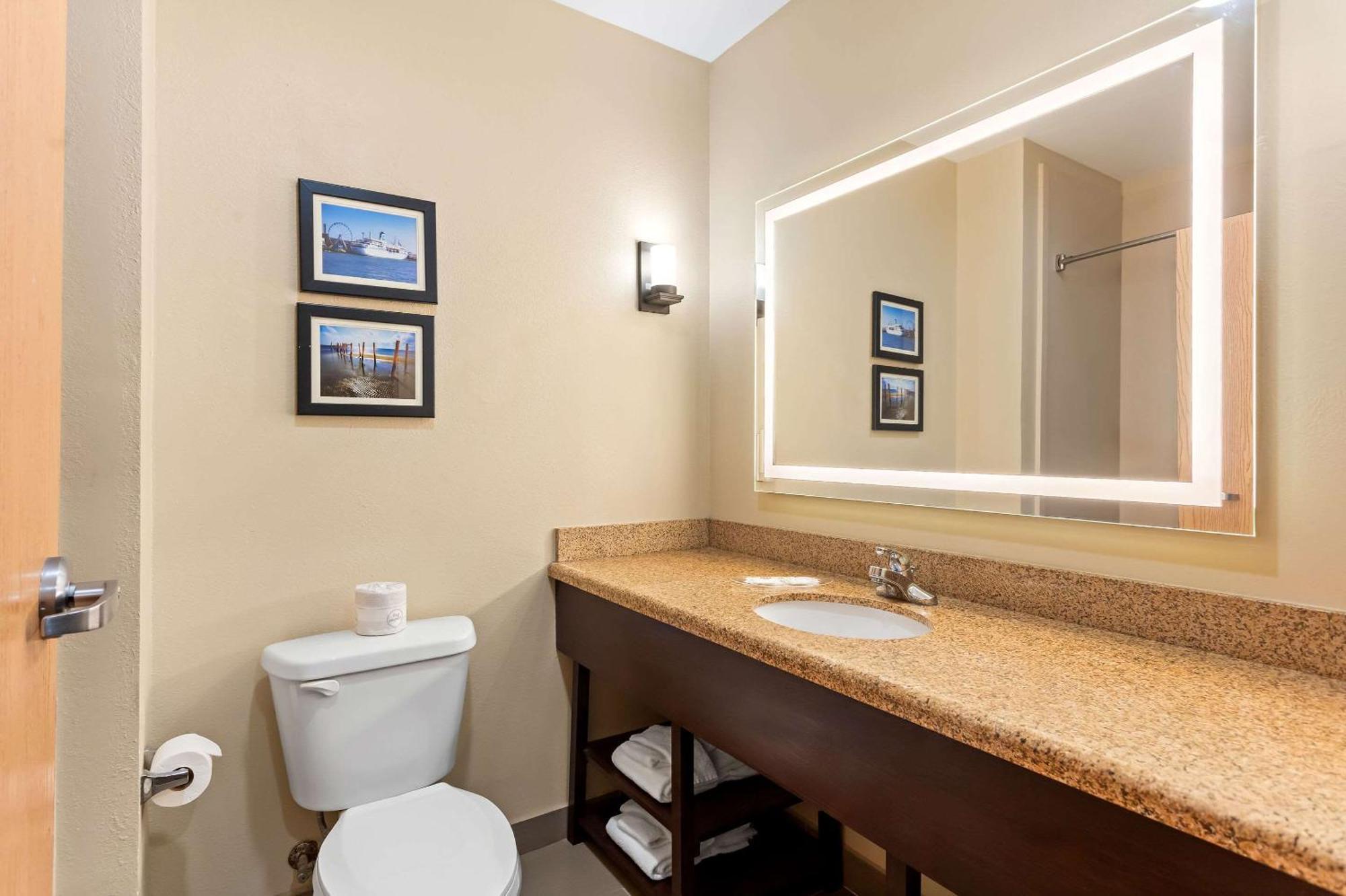 Comfort Suites Gulfport Εξωτερικό φωτογραφία